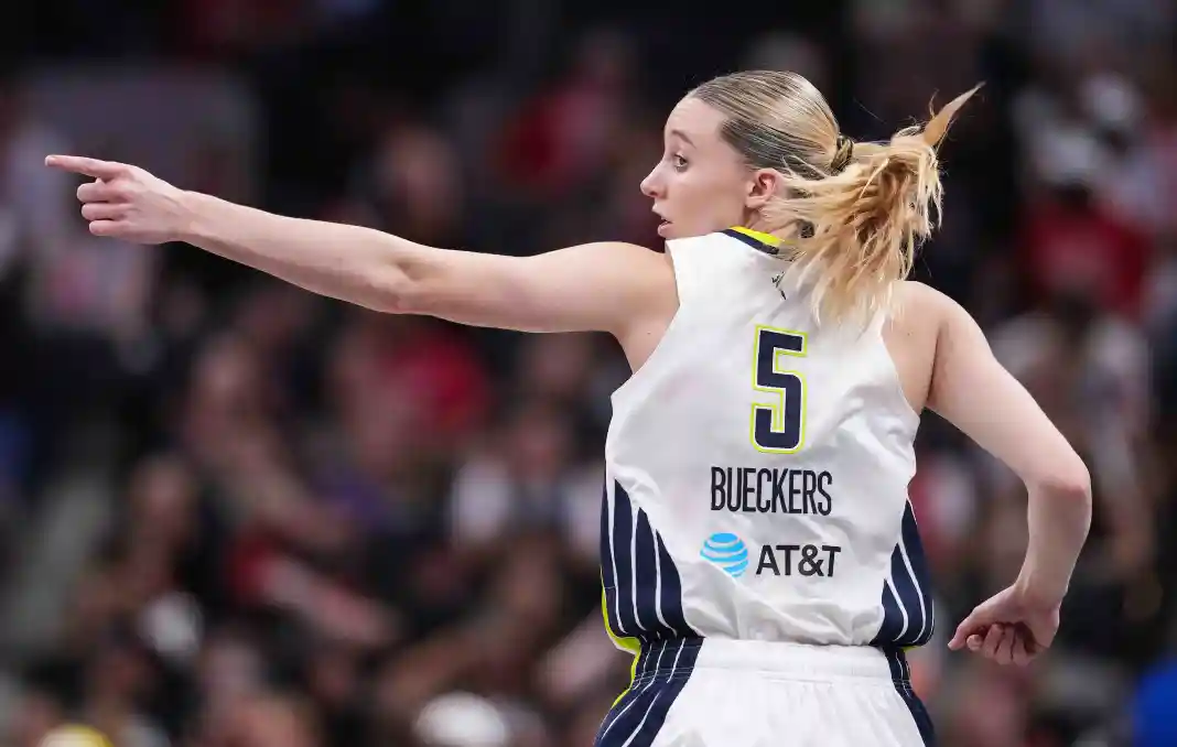 Dallas Wings guard Paige Bueckers (5) points up the court Tuesday, Aug. 12, 2025, during the game at Gainbridge Fieldhouse in Paige Bueckers, Dallas Wings, WNBA