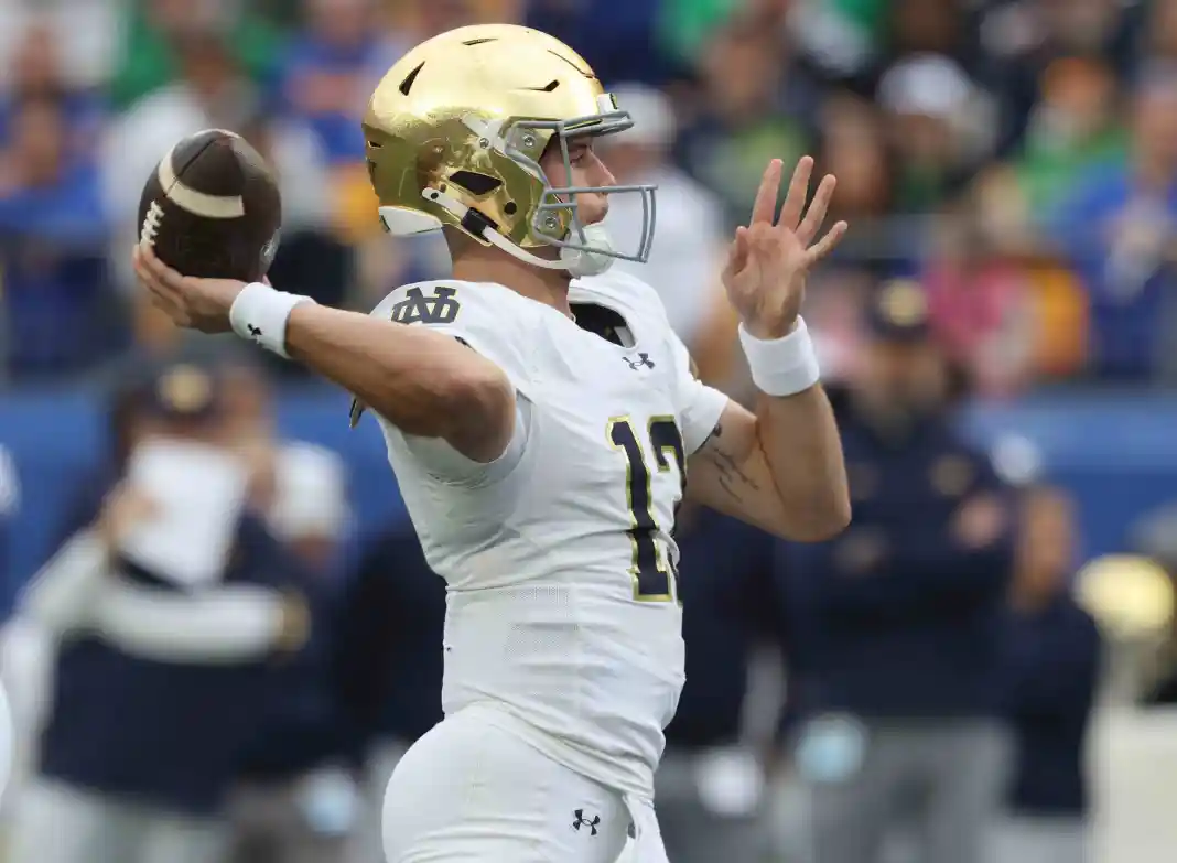 NCAA Football: Notre Dame at Pittsburgh CJ Carr, Notre Dame, college football