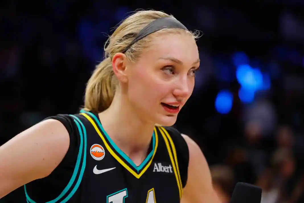 WNBA: Los Angeles Sparks at Minnesota Lynx