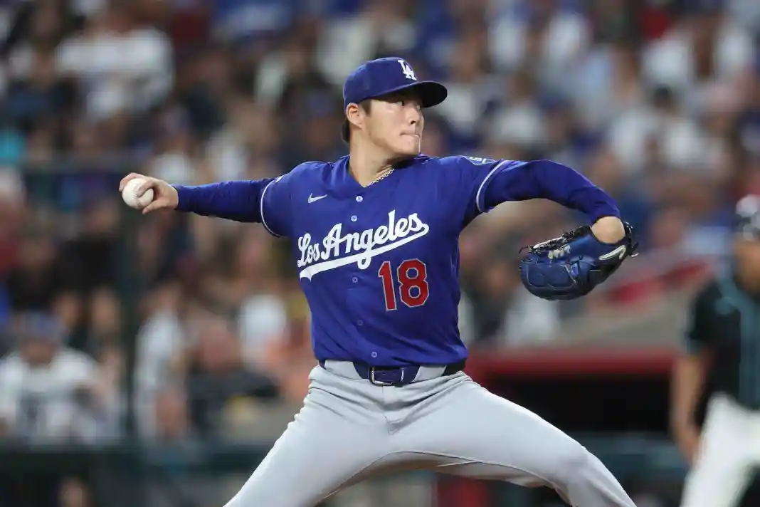 MLB: Los Angeles Dodgers at Arizona Diamondbacks Yoshinobu Yamamoto, Los Angeles Dodgers, MLB