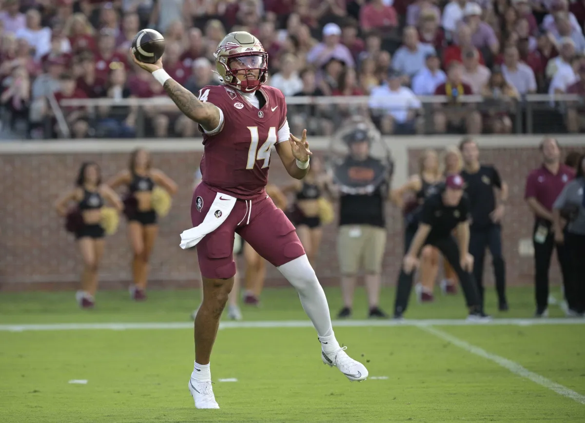 College Football Top Plays Based on Betting Splits, Power Ratings and Trends – Week 1