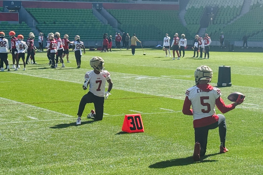 San Franciso 49ers players train at Melbourne Rectangular Stadium ahead of the first NFL game in Australia 49ers in Australia