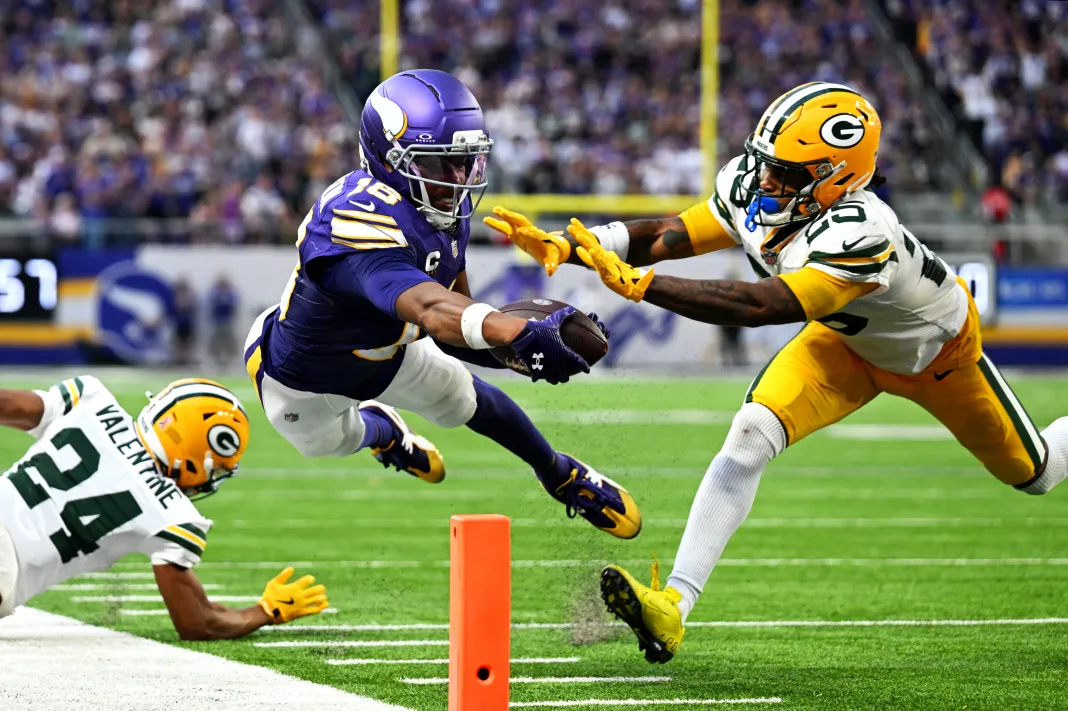 NFL: Green Bay Packers at Minnesota Vikings Justin Jefferson Minnesota Vikings wide receiver