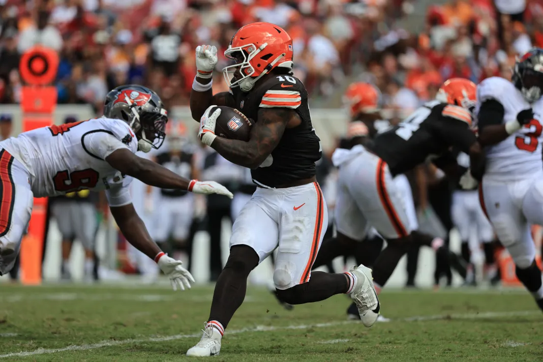 NFL: Cleveland Browns at Tampa Bay Buccaneers nfl player props week 3 picks predictions