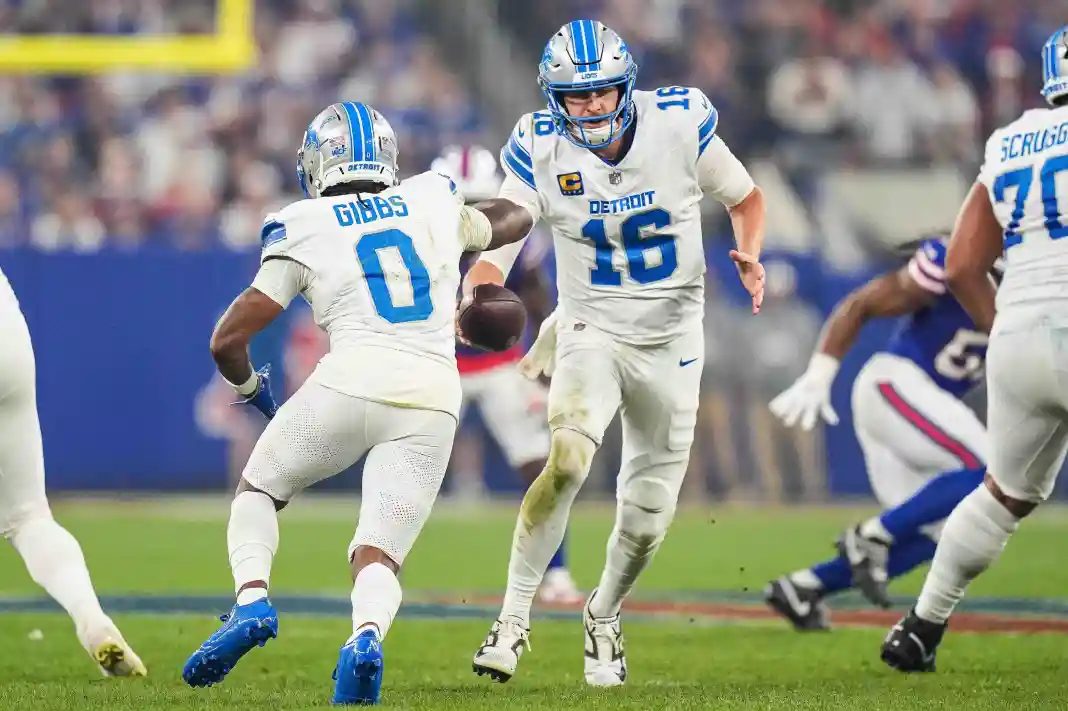 Detroit Lions quarterback Jared Goff (16) hands the ball to running back Jahmyr Gibbs (0) against Buffalo Bills during the first Jahmyr Gibbs, Detroit Lions, NFL