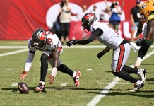 Bucs vs. Cowboys TNF Best Bets & Betting Splits Jalon Daniels, Bucs QB