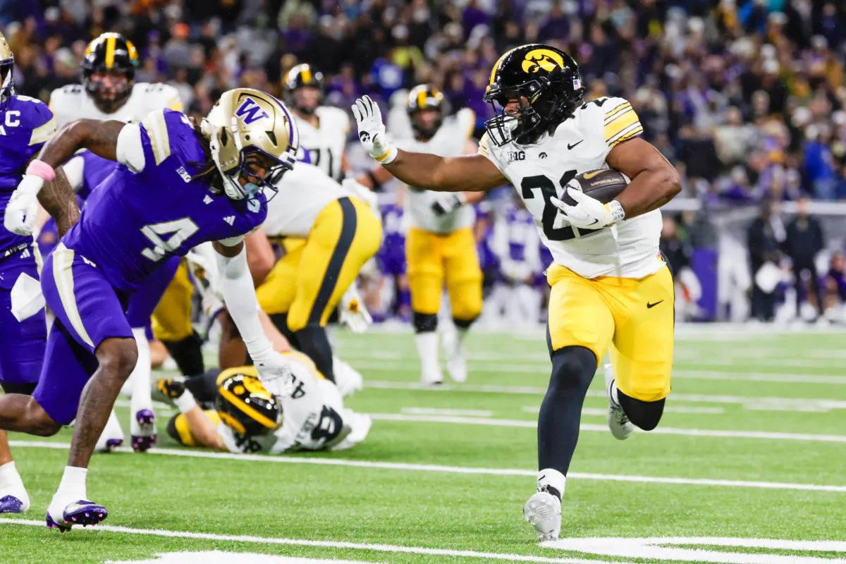 All 56 Effective College Football Play-by-Play Ratings for Week 8