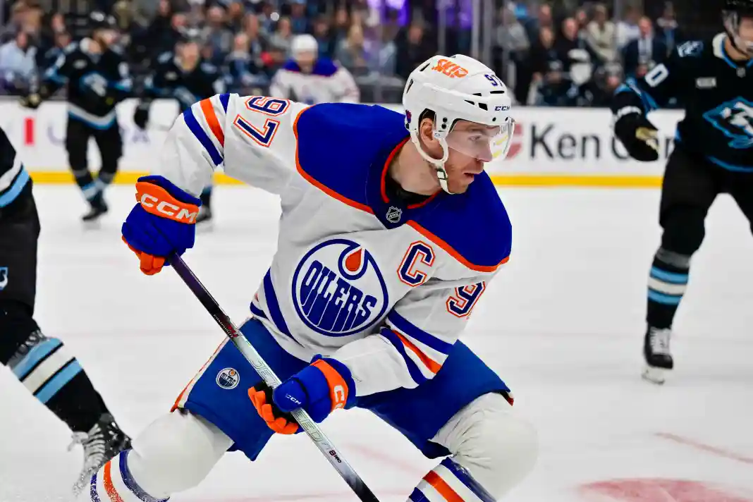 NHL: Edmonton Oilers at Utah Mammoth Connor McDavid, Edmonton Oilers, NHL